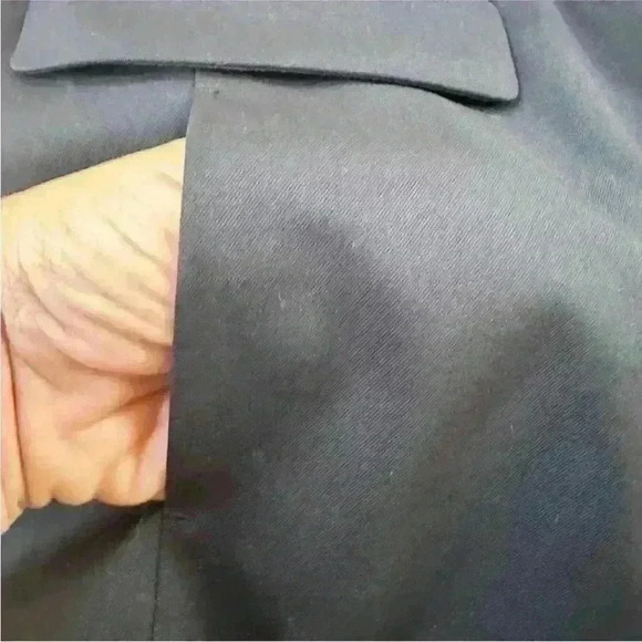 Lafayette 148 Navy Shawl Collar Single Button
Blazer Women's Size 6 EUC! - Picture 3 of 5